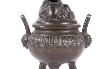 CHINESE BRONZE CENSER AND COVER.