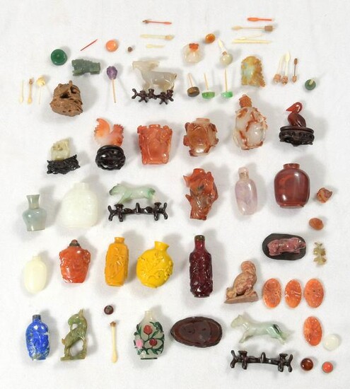 Chinese Assorted Snuff Bottles and Jades, 19/20th