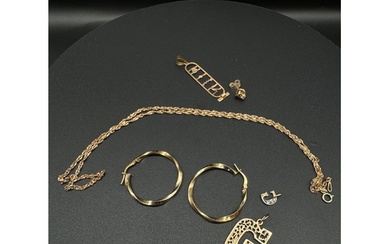 Collection of 9ct yellow gold jewellery including hoop earri...