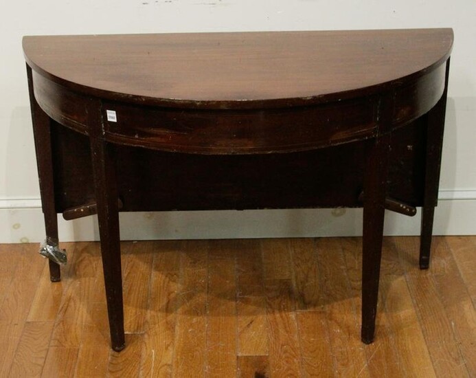 Early 19thC New York Federal Dining Table