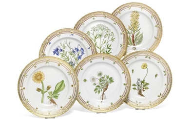 SOLD. "Flora Danica" six porcelain dinner plates. 3549. Royal Copenhagen. Diam. 25.5 cm. (6) – Bruun Rasmussen Auctioneers of Fine Art