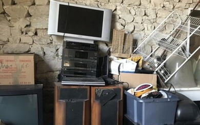Fort lot de matériel hi-fi, TV, radiateurs... - Lot 27 - De Baecque et Associés