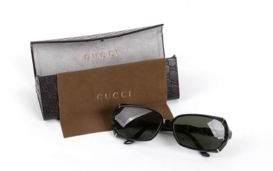GUCCI SUNGLASSES 2010 ca Sunglasses with glasses case. General Conditions...