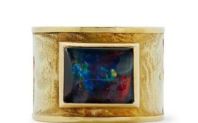 Gerald Benney - an 18ct gold opal doublet ring.
