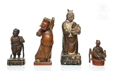 Group of carved wooden sculptures, Qing dynasty