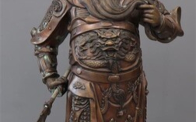 (-), Guan Yu, gepatineerde bronzen sculptuur op idem...