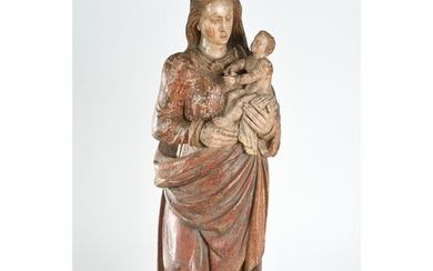 IMPORTANT BOIS sculpté représentant une vierge à l’enfant. Polychromie ancienne. Elle se présente debout et...