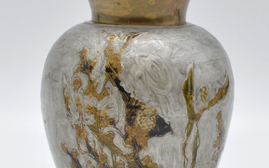 JAPANESE VASE, FLOWERS AND BIRDS, COPPER, AROUND 1950, JAPAN.