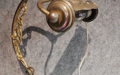 Lampe de piano en bronze. Ht. : 36cm. Bon état général. (électrification à revoir)