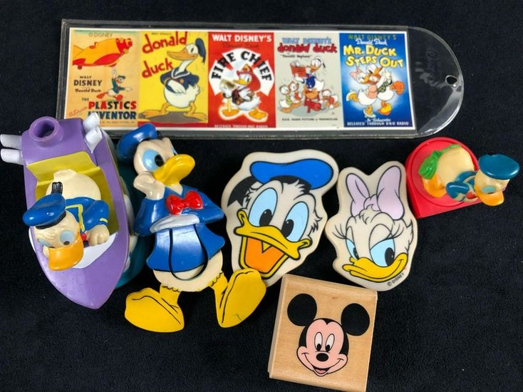 Lot of 7 Vintage Donald Duck Collectables