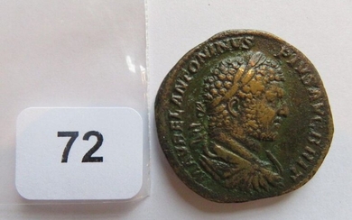 Monnaie romaine - Caracalla (196 - 217) - Sesterce avec au revers la Liberté debout tenant un bonnet et un long sceptre (Rome, 213, cuivre, 19,14 g) TTB+ / TTB (R2) très beau portrait bien centré