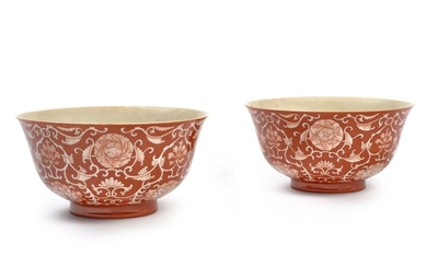 PAIR OF PORCELAIN BOLLS WITH CORAIL BOTTOMS, China, Qing Dynasty,...