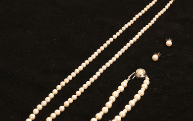 PEARL NECKLACES. BRACELETS. A pair of earrings.