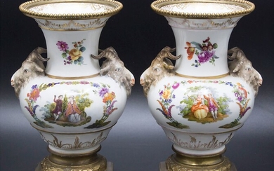 Paar Vasen mit Ziegenköpfen und Bronzemontur / A pair of vases with bronze mounts, KPM...