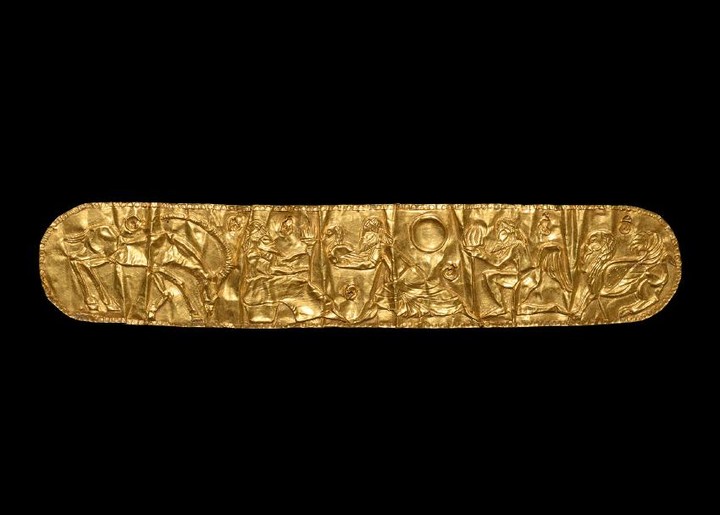 Scythian Gold Plaque with Offering Scene