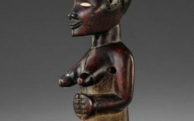 Standing female figure "mukuya" - D. R. Congo, Bembe