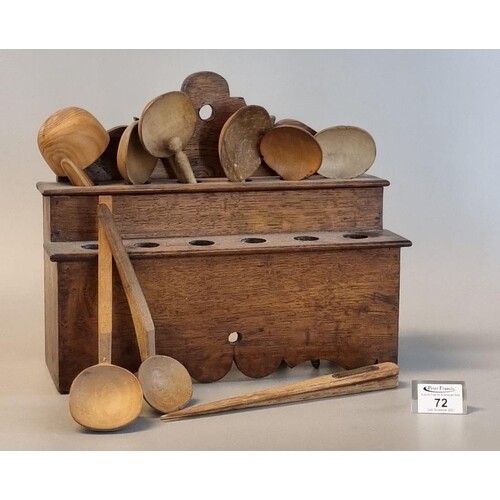 Traditional 19th Century Welsh pine two tier hanging spoon r...