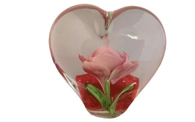 VINTAGE HEART AND FLOWER PAPERWEIGHT