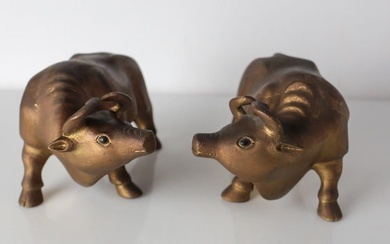Vintage Pair of Bookends Paperweights Bronze Bulls Oxen Wall Street Stock Market