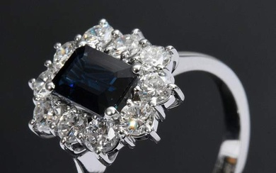 White gold 750 Entourage ring with sapphire in brilliant-cut diamond wreath (total approx. 0.70ct/VSI-P2/W), 4,2g, size 56