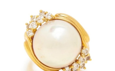 YELLOW GOLD, MABÉ PEARL, AND DIAMOND RING