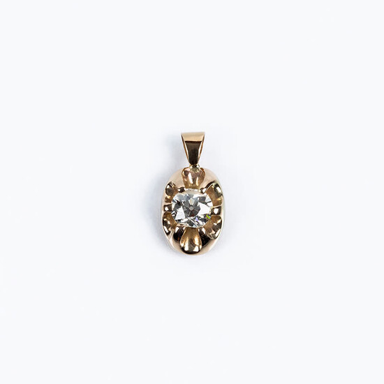 Yellow gold pendant with an old brilliant cut diamond,...