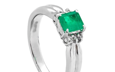 0.60 tcw Colombian Emerald Ring Platinum - Ring - 0.53 ct Emerald - 0.07 ct Diamonds - No Reserve Price