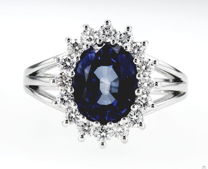 14 kt. White gold - Ring, Diana - 4.88 ct Sapphire - Diamond, No reserve price