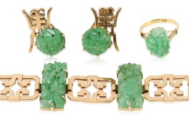 14K YELLOW GOLD AND JADEITE JEWELRY SUITE COMPRISING BRACELET, RING AND CLIP EARRINGS