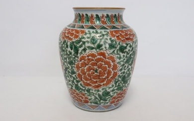 17th/18th c. wucai porcelain jar, Kangxi period