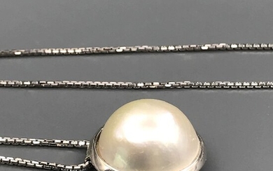 18 kt. Mabe pearl, White gold - Necklace with pendant