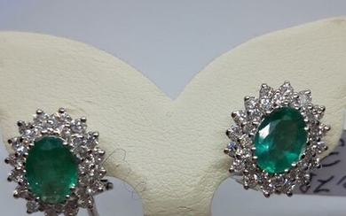 18 kt. White gold - Earrings Emerald - Diamonds