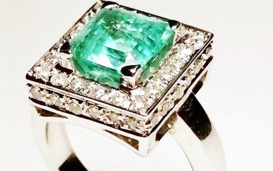 18 kt. White gold - Ring - 1.64 ct Emerald - Diamonds, ct 0.88