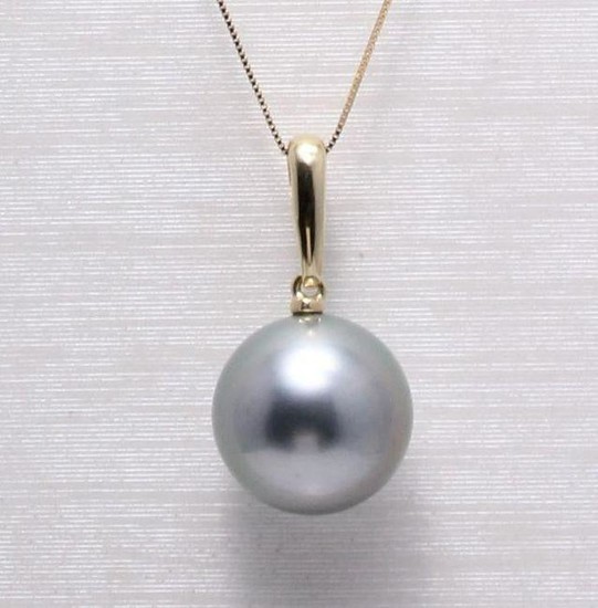 18 kt. Yellow Gold - 12x13mm Round Tahitian Pearl
