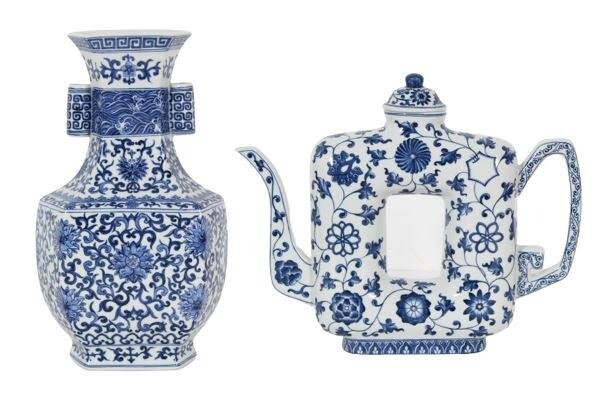 20th C Blue & White Chinese Teapot & Vase