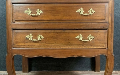 Louis XV Commode Sauteuse Solid Walnut - Walnut - 18th century with later alterations