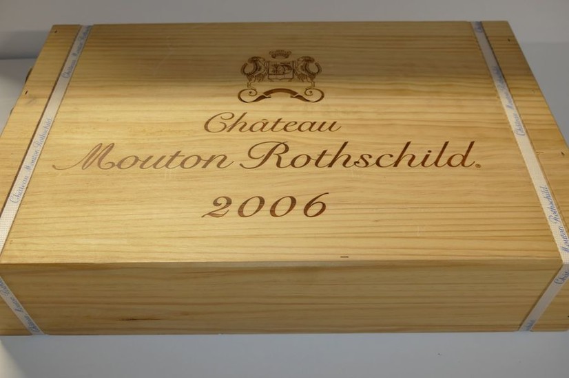 6 Btles Château Mouton Rothschild 2006 1st GCC...