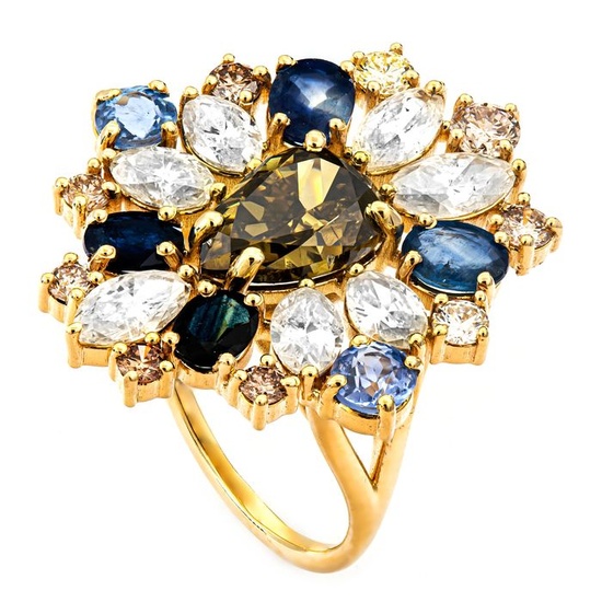 8.22 Tcw Green Diamond Ring - Yellow gold - Ring - 2.69 ct Diamond - 3.03 ct Diamonds & 2.50 ct Sapphires - No Reserve Price