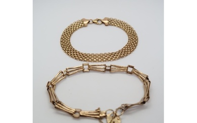 A 9ct (hallmarked) yellow gold mesh bracelet - 19cm - and a ...
