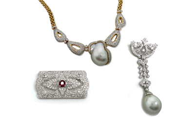 A CULTURED PEARL NECKLACE AND TWO BROOCHES