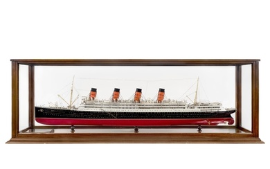 A FINE BUILDER'S MODEL FOR THE R.M.S. AQUITANIA, CONSTRUCTED...