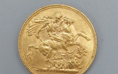 A George V full gold Sovereign dated 1913
