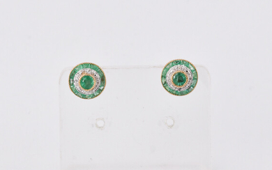 A PAIR OF ART DECO STYLE EAR STUDS