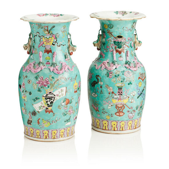 A PAIR OF CHINESE STRAITS PORCELAIN VASES