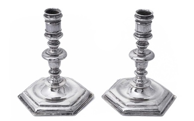 A PAIR OF DUTCH SILVER MINIATURE CANDLESTICKS, MAKER'S MARK A TREE OR A STANDING FIGURE, AMSTERDAM, EARLY 18TH CENTURY