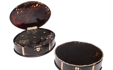 ˜ A PAIR OF GOLD-MOUNTED TORTOISESHELL BOXES, PROBABLY DUTCH COLONIAL 18TH / 19TH CENTURY