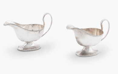 A PAIR OF SMALL SILVER SAUCE BOATS, WILLIAM HUTTON & SONS