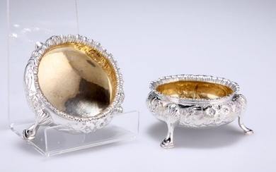A PAIR OF VICTORIAN SILVER SALTS