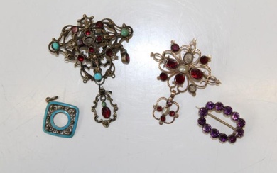 A collection of antique jewellery featuring an as found gilt...
