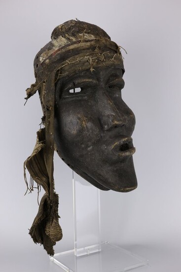 Afrique. Un exceptionnel masque DAN de Côte d'Ivoire. H. 35,5cm. (Afrique, Art africain, Civilisation et...